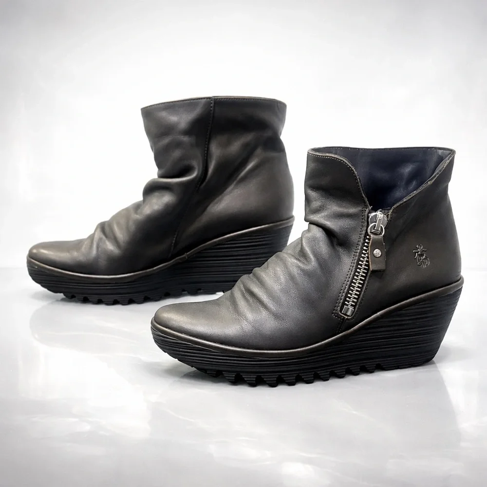 🖤 Fly London Wedge Ankle Boots – EU 42 /‎ US 10 – Black Leather